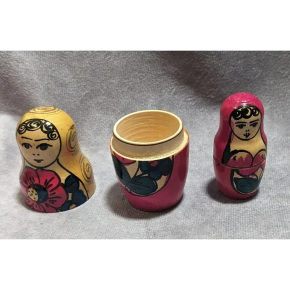 Traditional Hand Painted Russian Wooden Nesting Dolls - Picture 10 of 14